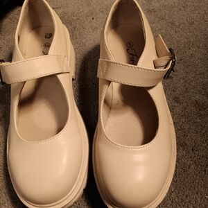 Joyfolie Cream Dress Shoes